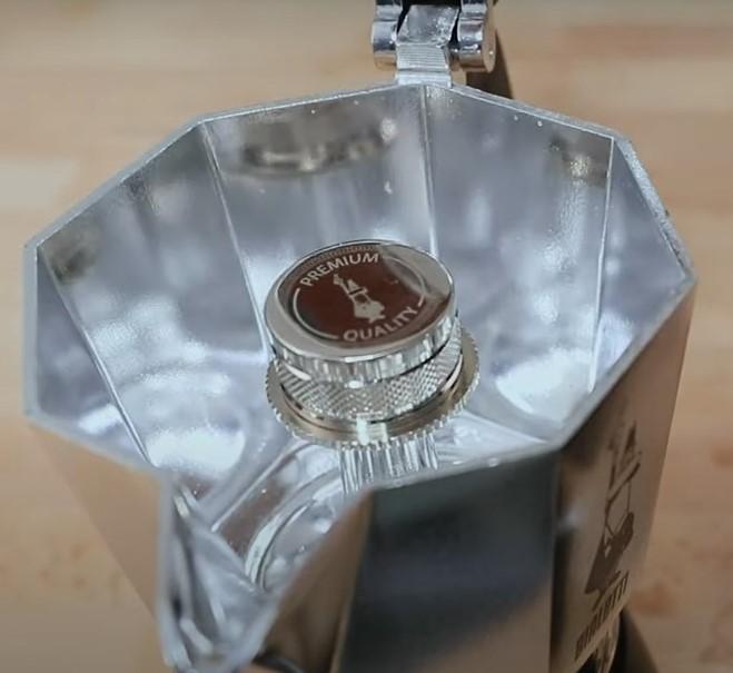 Aluminum Moka Pot Inside